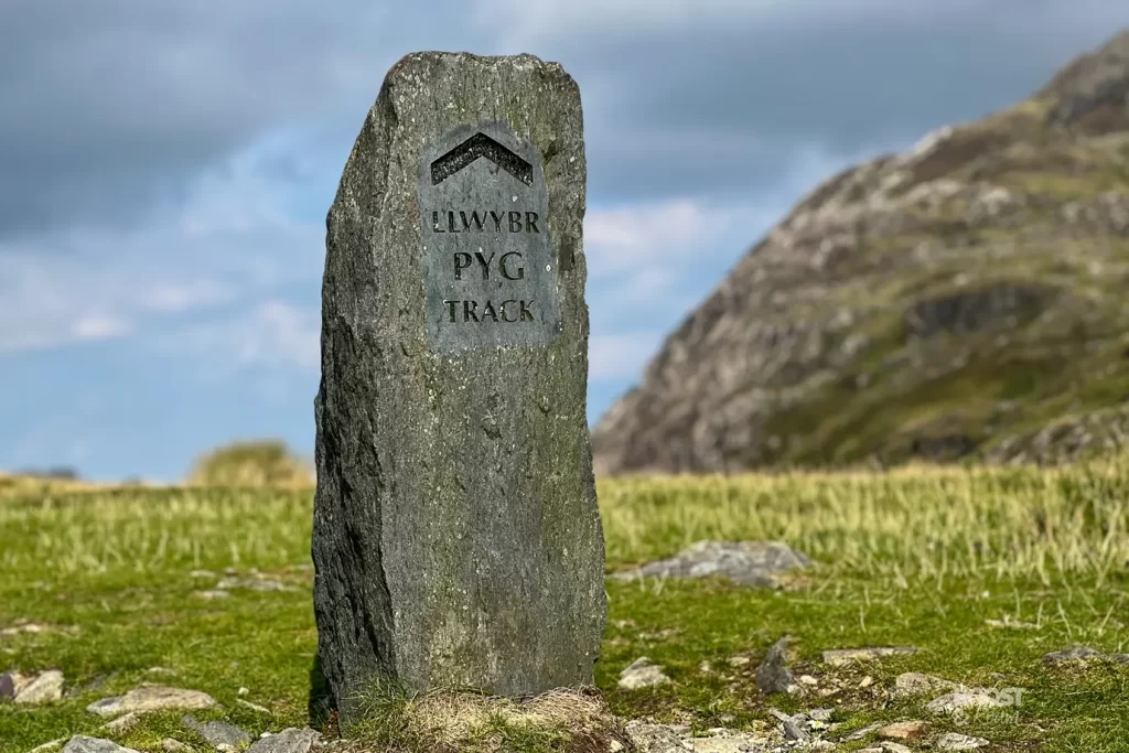 start of the pyg track up Snowdon