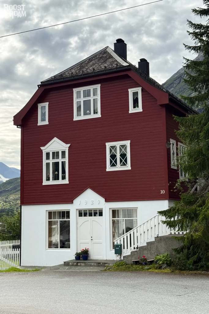 Hellesylt Norway houses