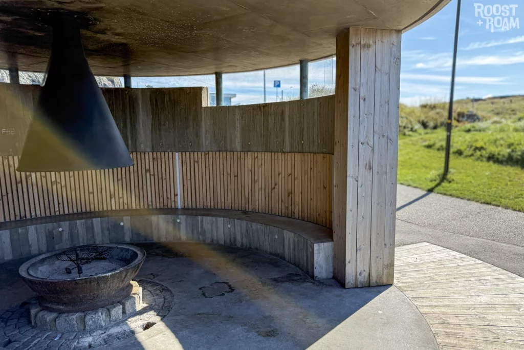 Kvalsvik Bad BBQ Area