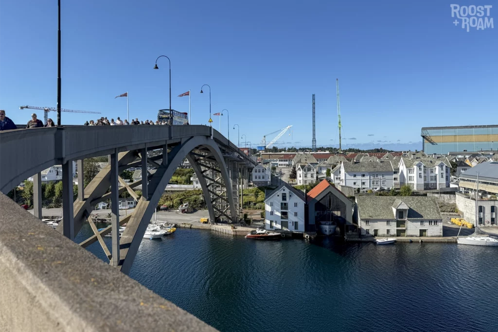 Walk from cruise terminal to Haugesund