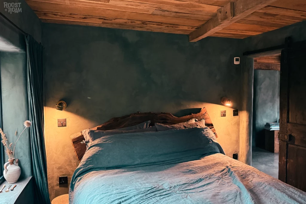 Green bedroom The Shippon