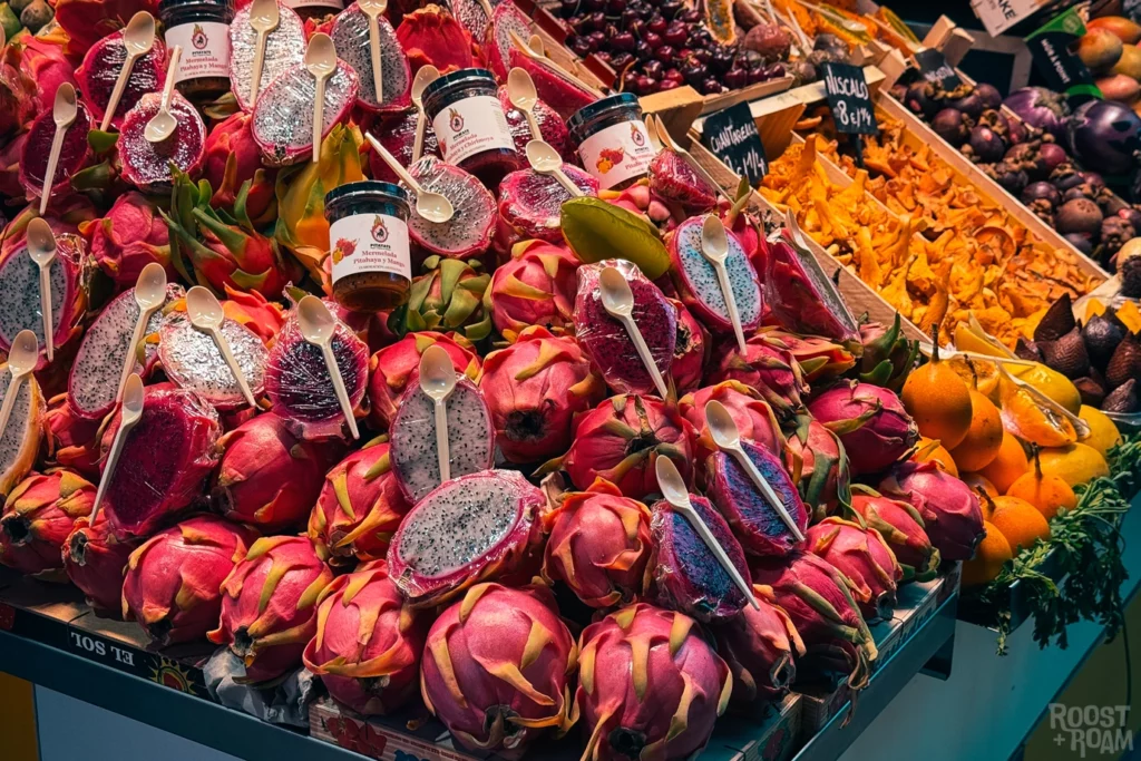 Dragon fruit Mercado de Atarazanas
