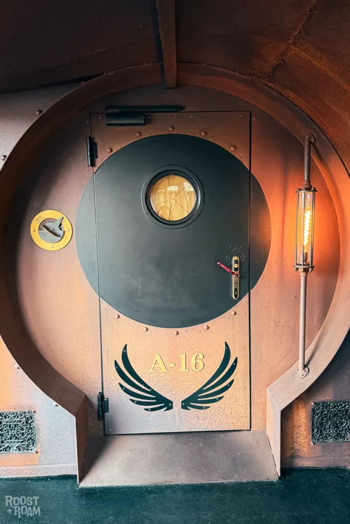 connecting aeronaut cabin at Hotel Charles Lindbergh