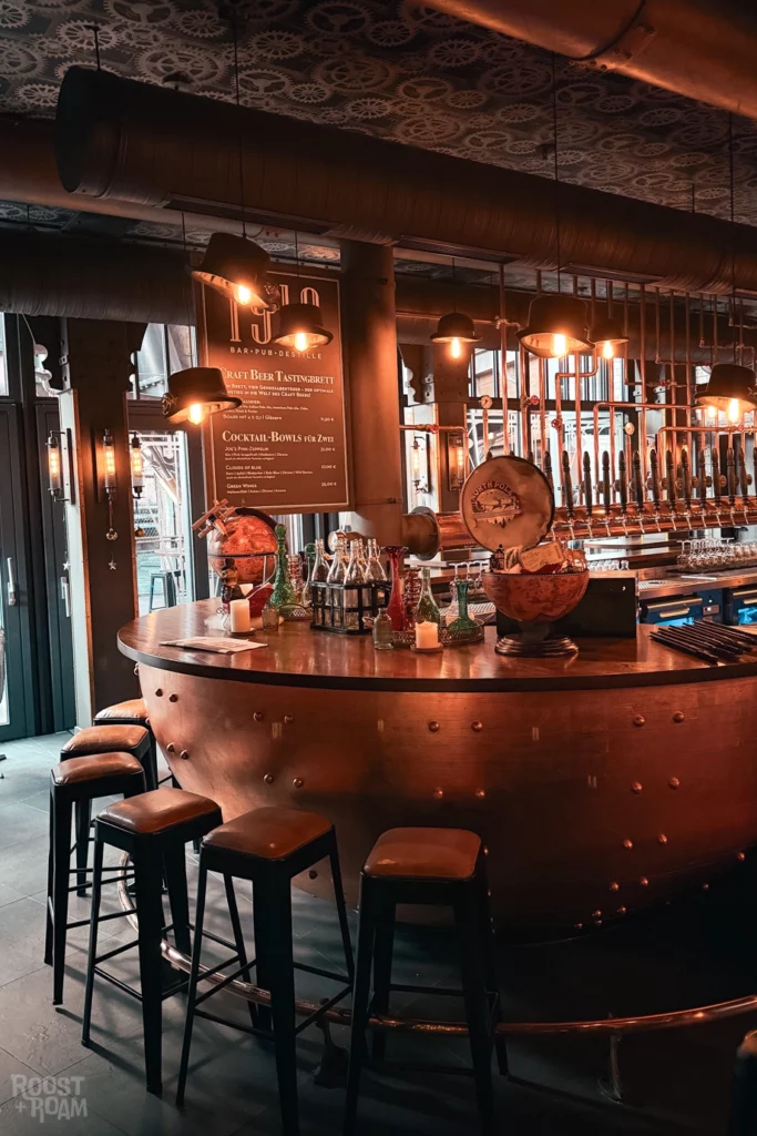 Bar 1919
