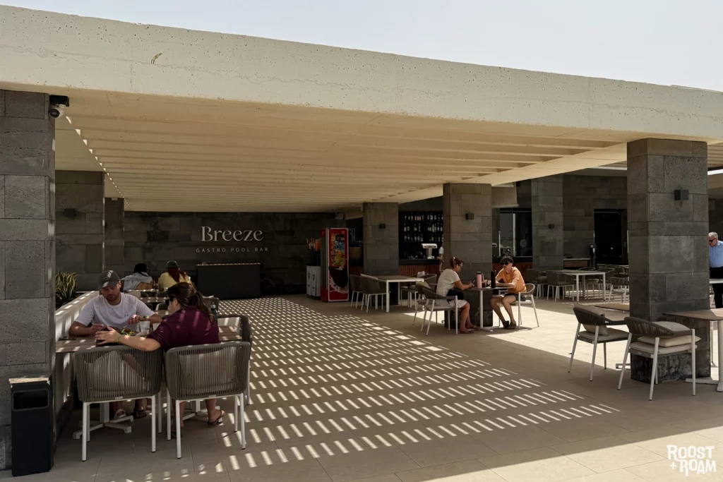Breeze pool bar Hotel Barcelo Playa Blanca Lanzarote