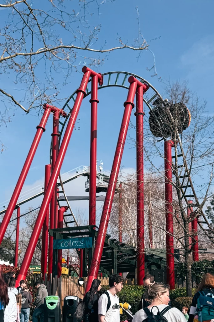 Dragons fury spinning coaster