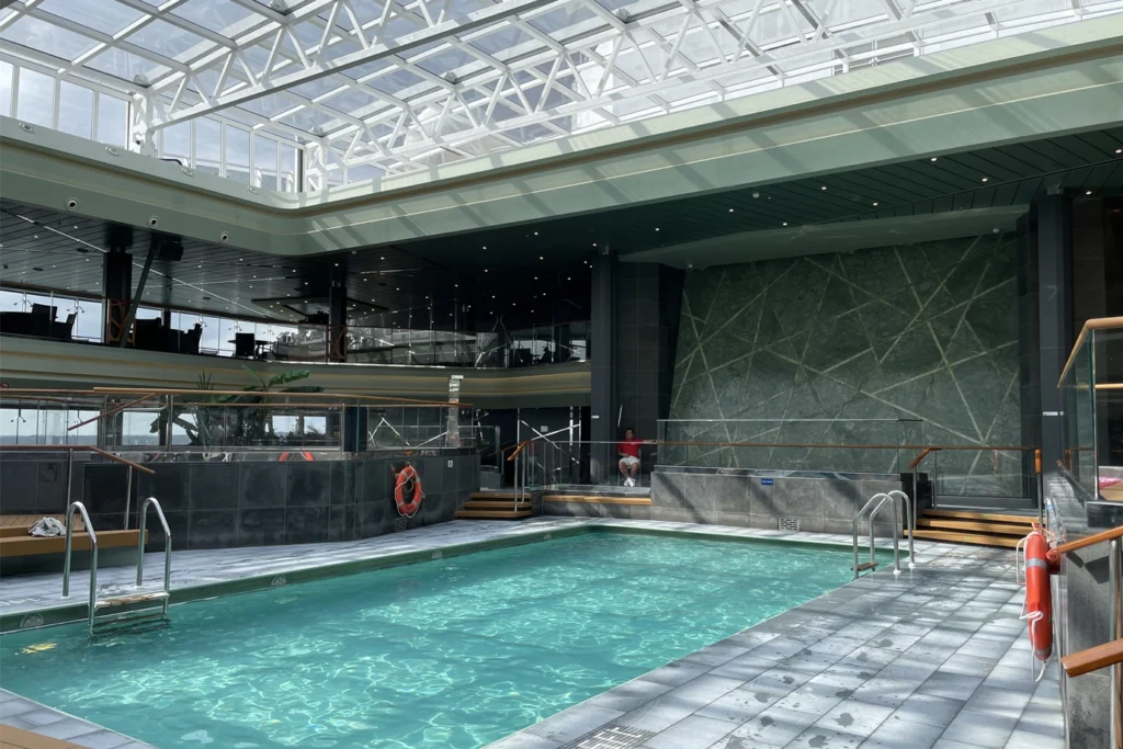 MSC Virtuosa indoor pool